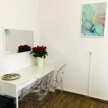 Aparthotel Lux