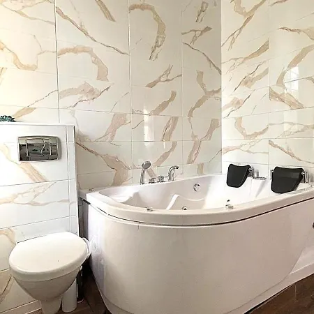Aparthotel Lux Chorzow